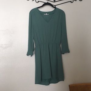 Seafoam blue/green flattering v neck dress
